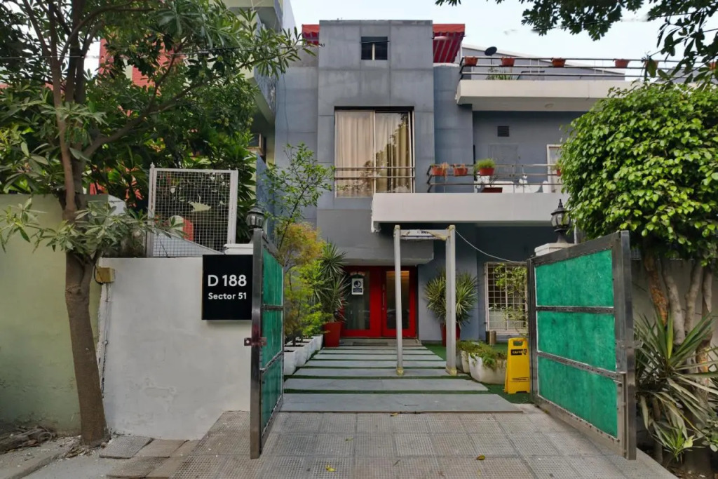 Hotel Admire Inn Sector-51 by ASPL