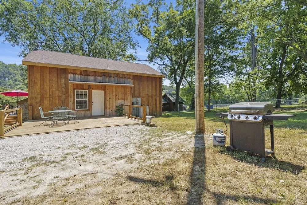 Bluff Cabin