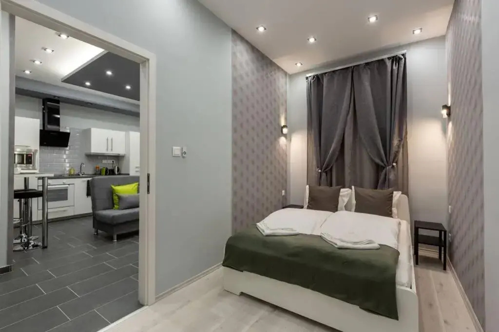 Premium Apartment by Hi5 - Central 1 bedroom (217)