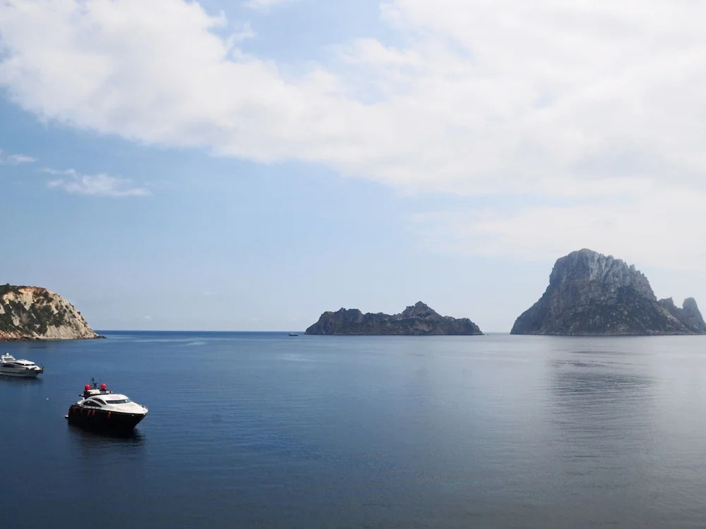Villa in Cala Tarida With Private Pool & Sea View