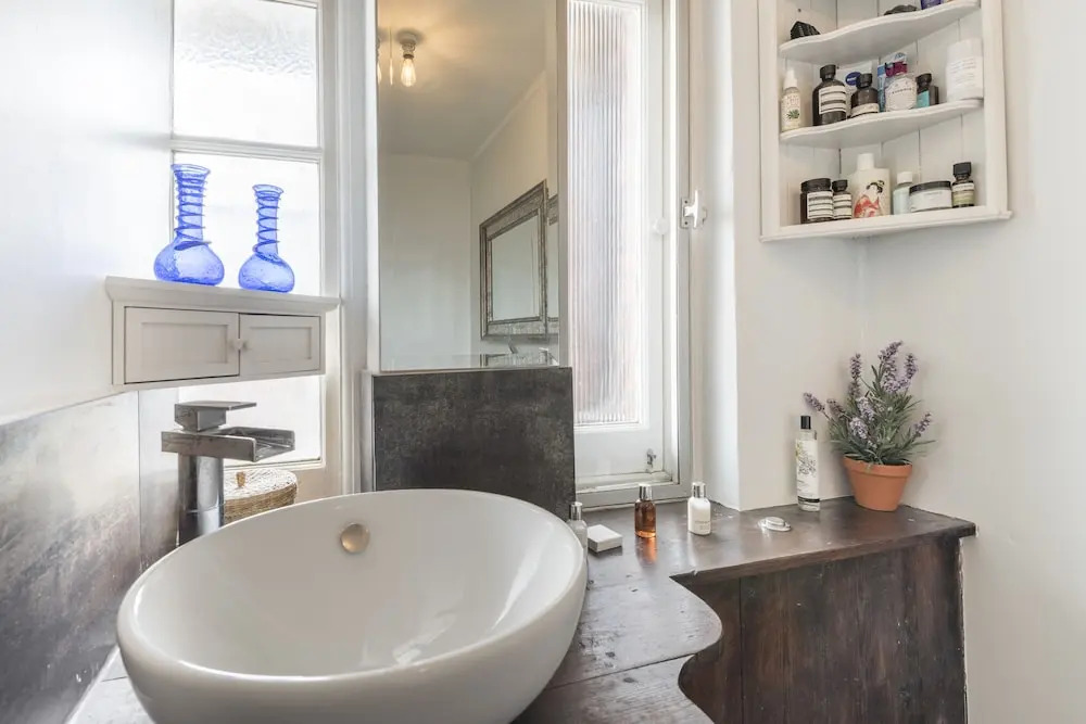 Bohemian home by Kings Cross