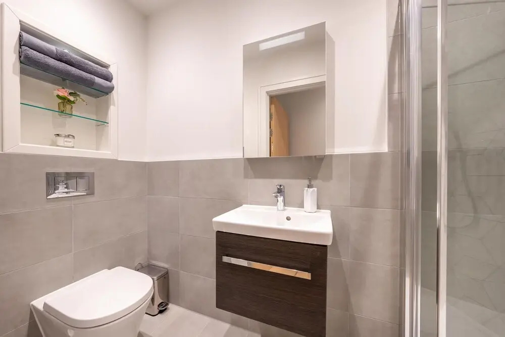 LUXURY APARTMENTS - Heathrow airport - FREE PARKING