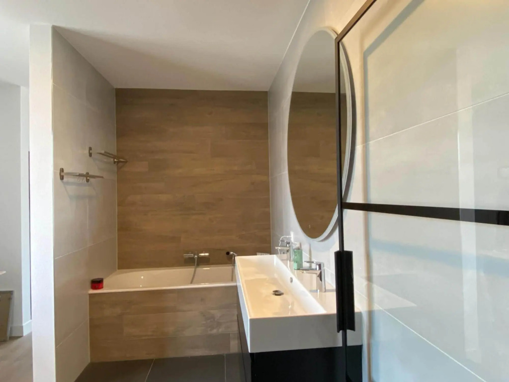 Majestic Villa in Zeewolde With Garden