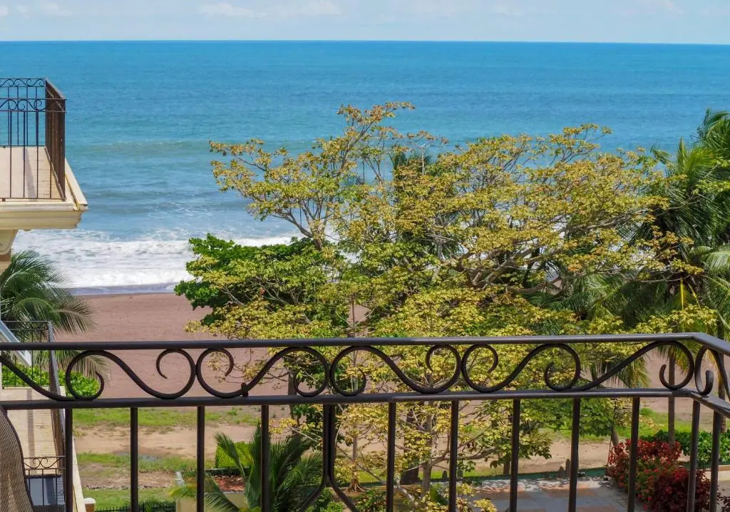 Ocean Terrace, Beachfront- A505