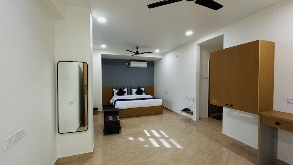Hotel V CHECK INN