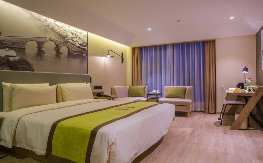 Hangzhou Yunhe Atour Hotel