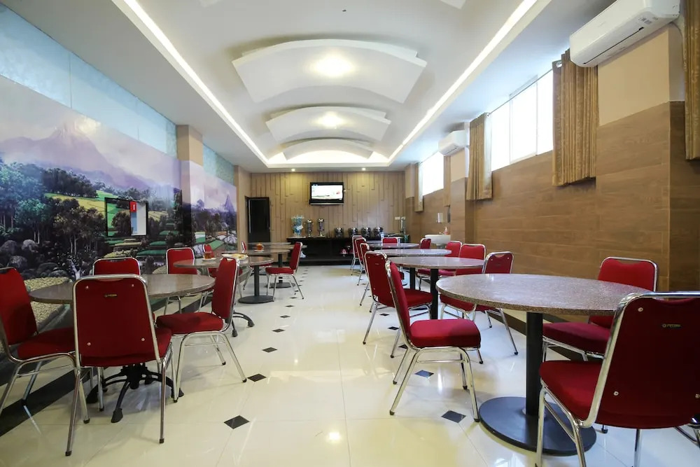 RedDoorz Plus near Universitas Negeri Makassar