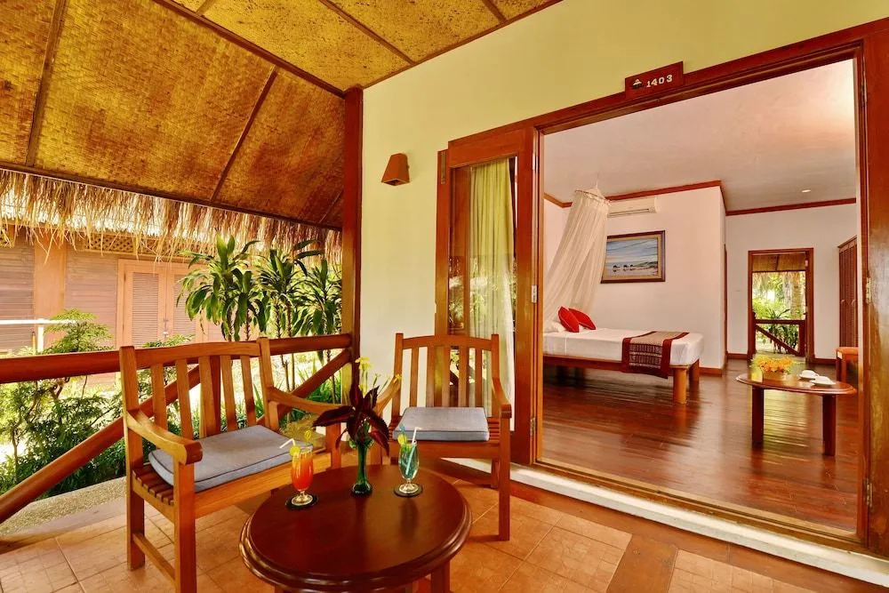 Myanmar Treasure Resort Ngwe Saung
