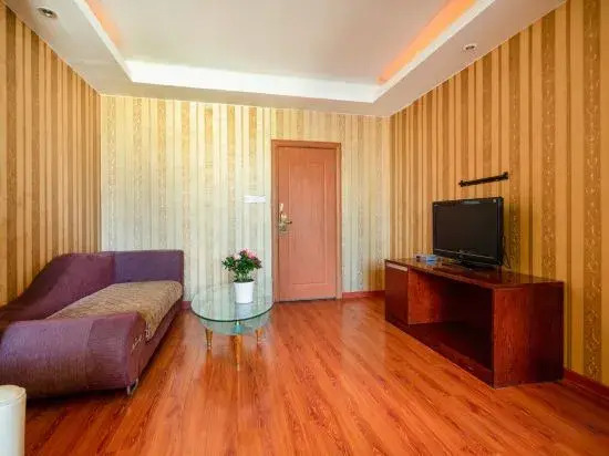 Chunhui Business Hotel
