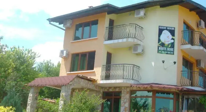 White Rose Hotel