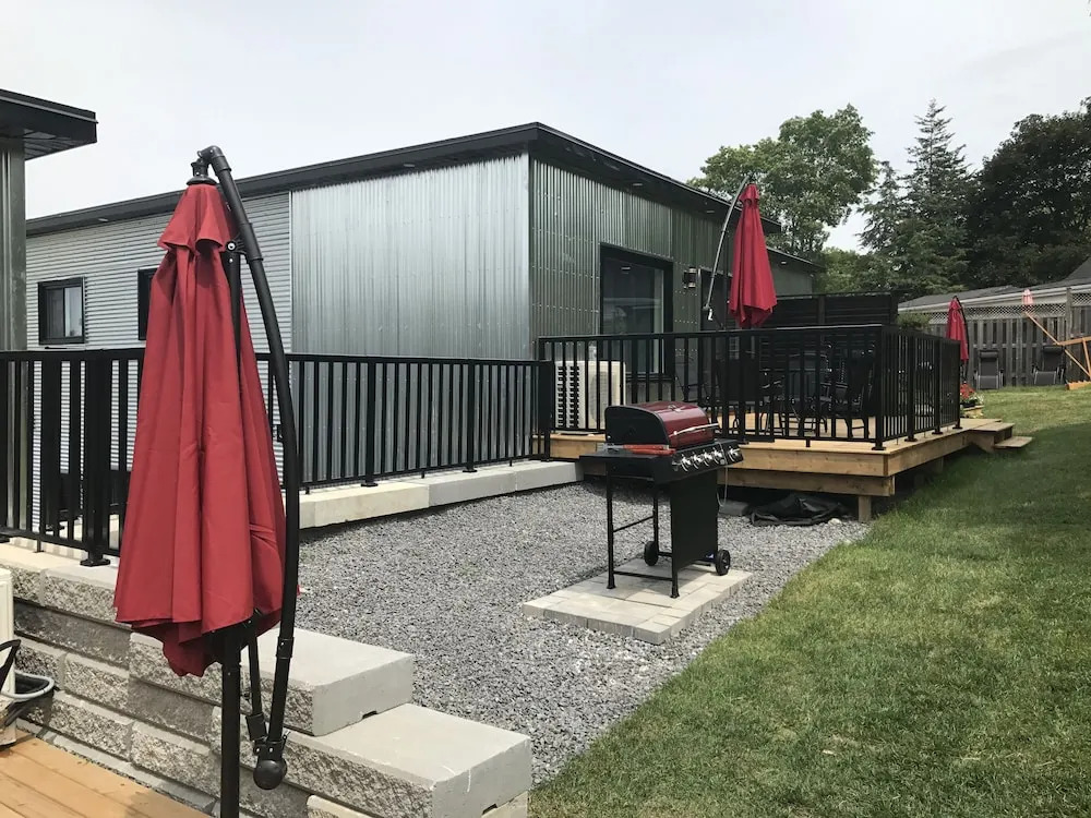 Cribs on the Hill