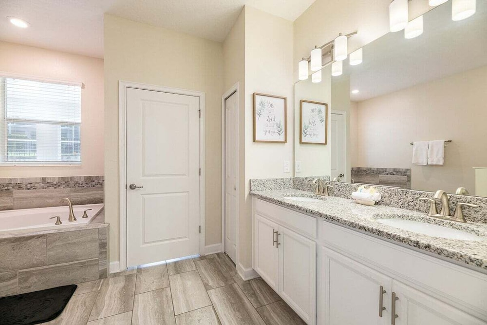 9036sd · 5 Star Championsgate 9Br Villa With Pool/spa