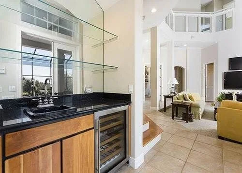 Sea Winds Beach Home by RedAwning