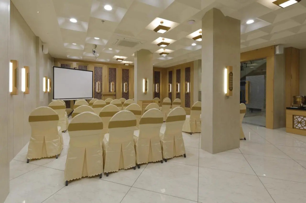 Hotel Elysian Residency