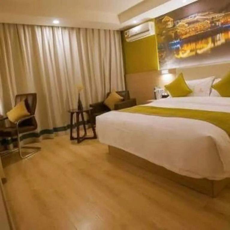 Super 8 Hotel