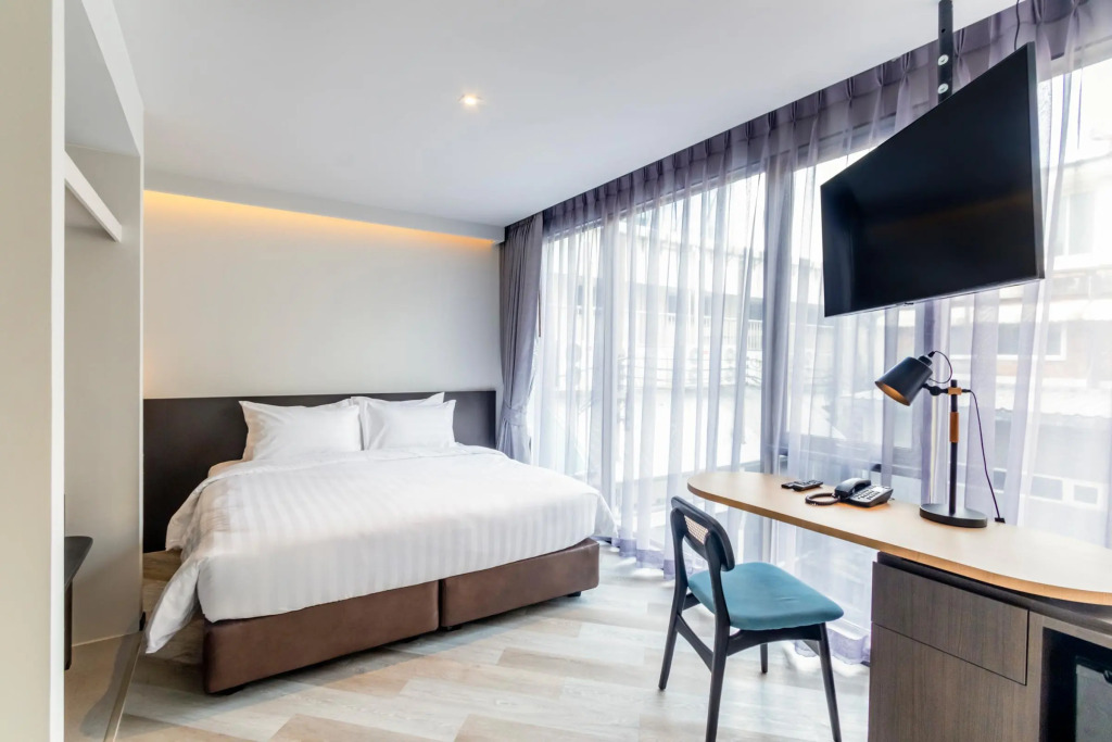 Seekers Finders Rama IV Hotel SureStay Collection by BW