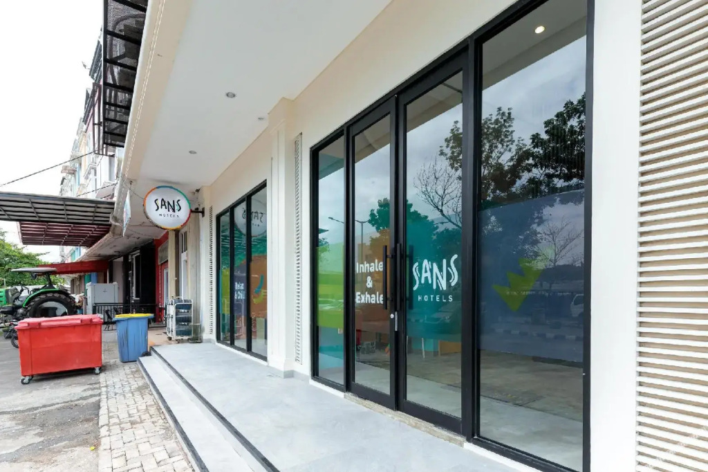 Sans Hotel Kelapa Gading Jakarta