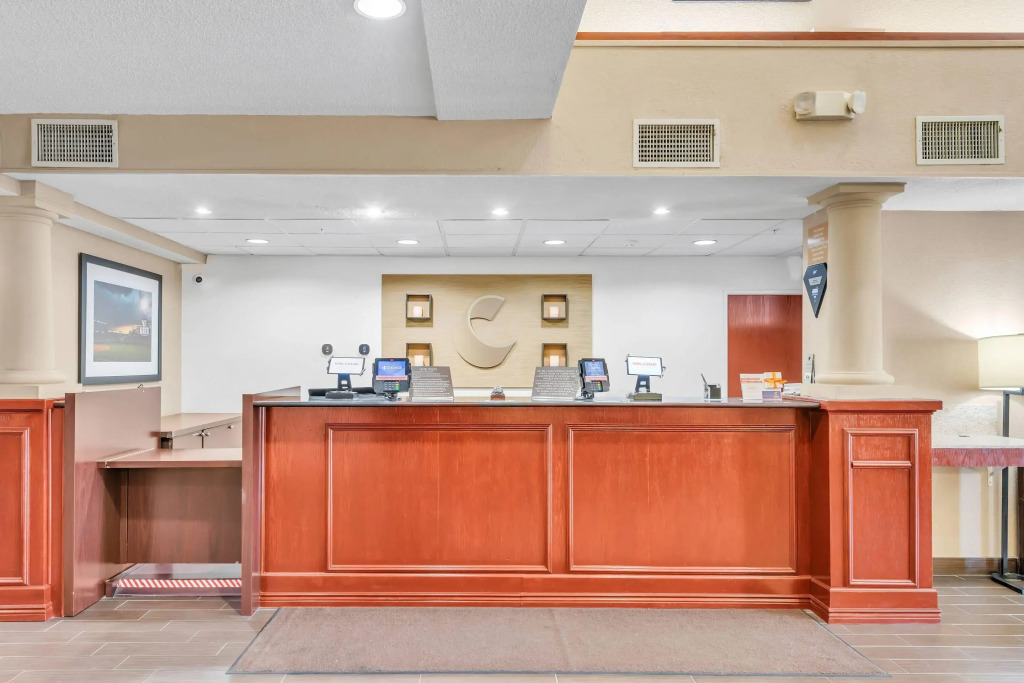 Comfort Suites Lakewood - Denver
