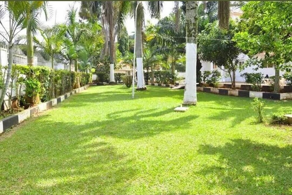 Island Inn Entebbe