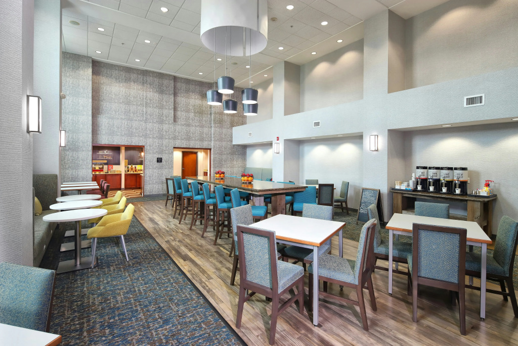 Hampton Inn & Suites Tucson East