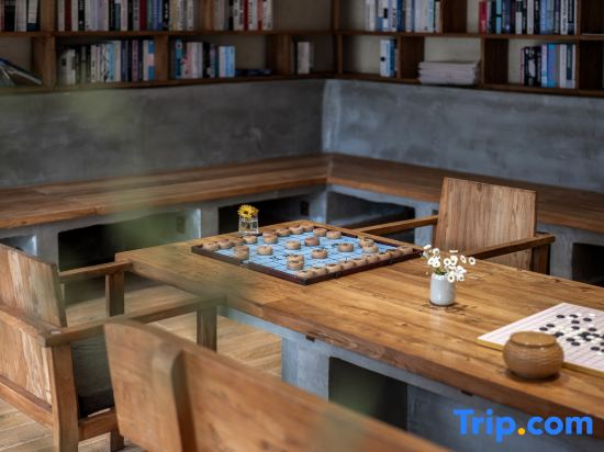 Lanshan · Baiyunli · Xueshan Xinglai Hot Springs Vacation Apartment (Hailuogou Glacier Forest Park)