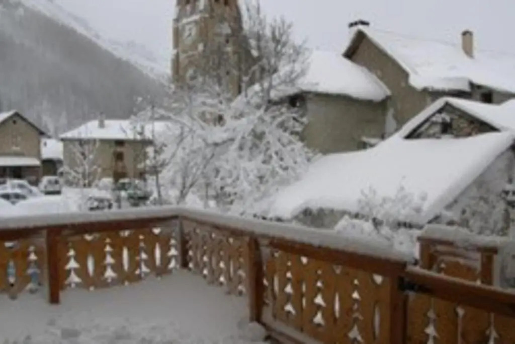 Gîte Neige Cordier - Villar dArène center 2 bedrooms and large terrace