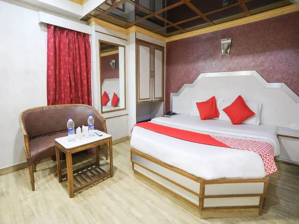 OYO 12815 HS Ram Bazar