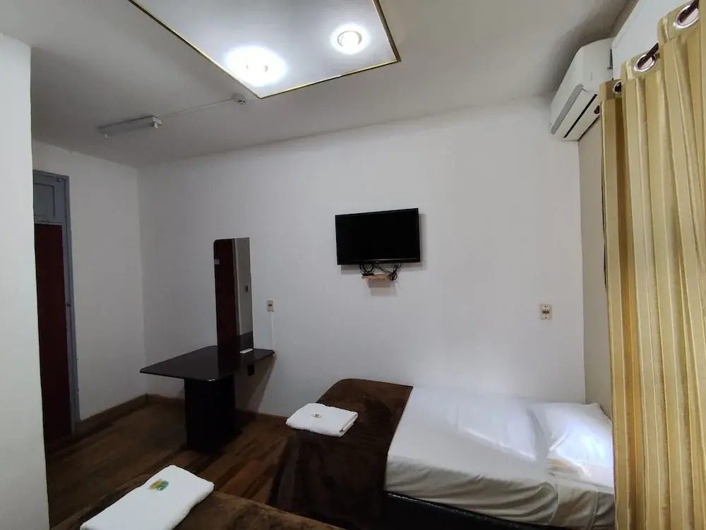CEDE Inn Hotel