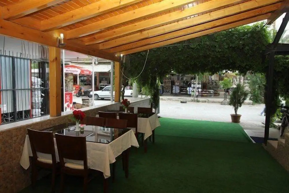 Eren Otel Çeşme