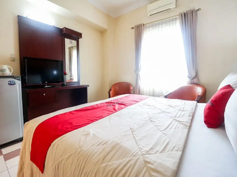 RedDoorz Plus near Senopati 2