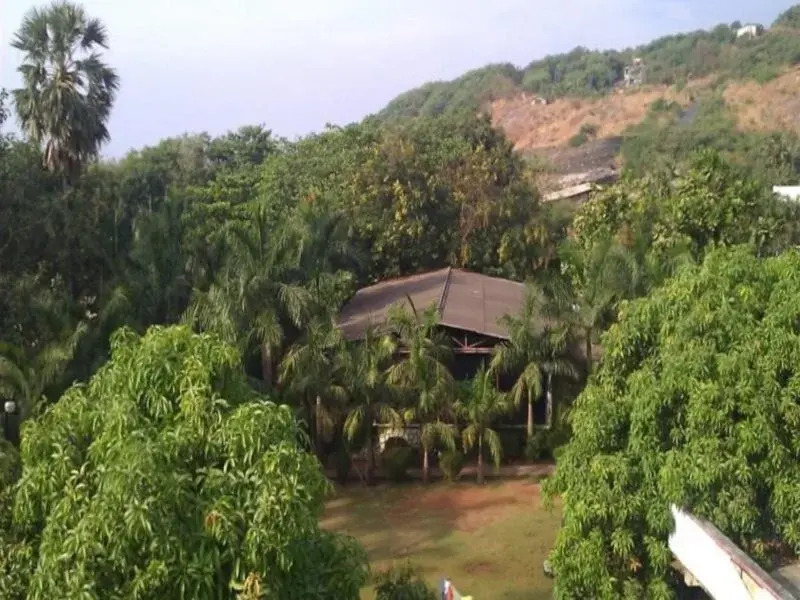 Pali Beach Resort