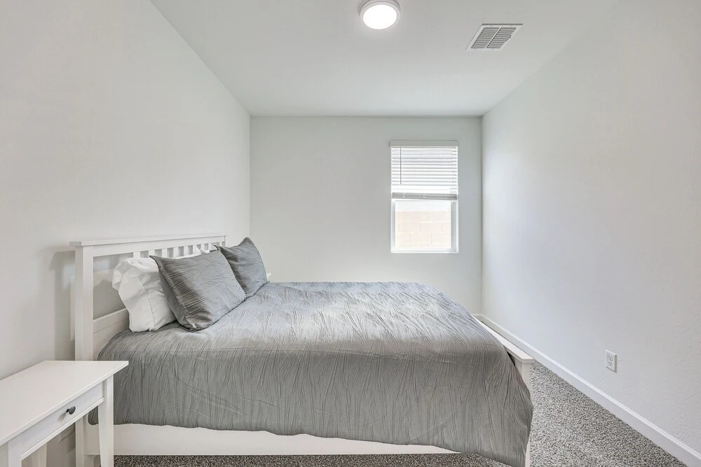 Maricopa Home w/ Putting Green & Covered Patio!