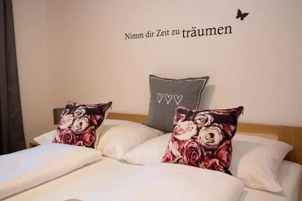 751pelzrain (Adults Only)