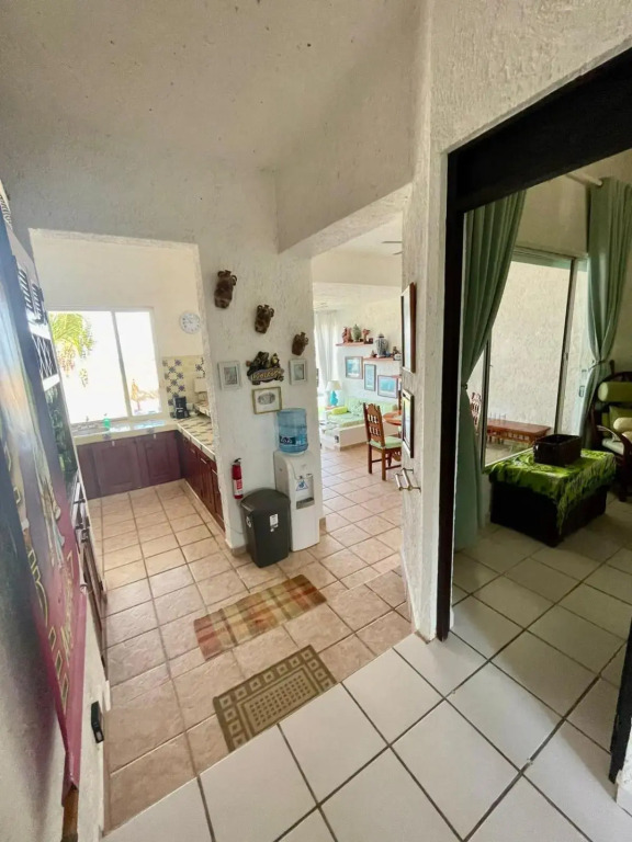 Bttm floor beachfront condo in Half Moon Bay Akumal