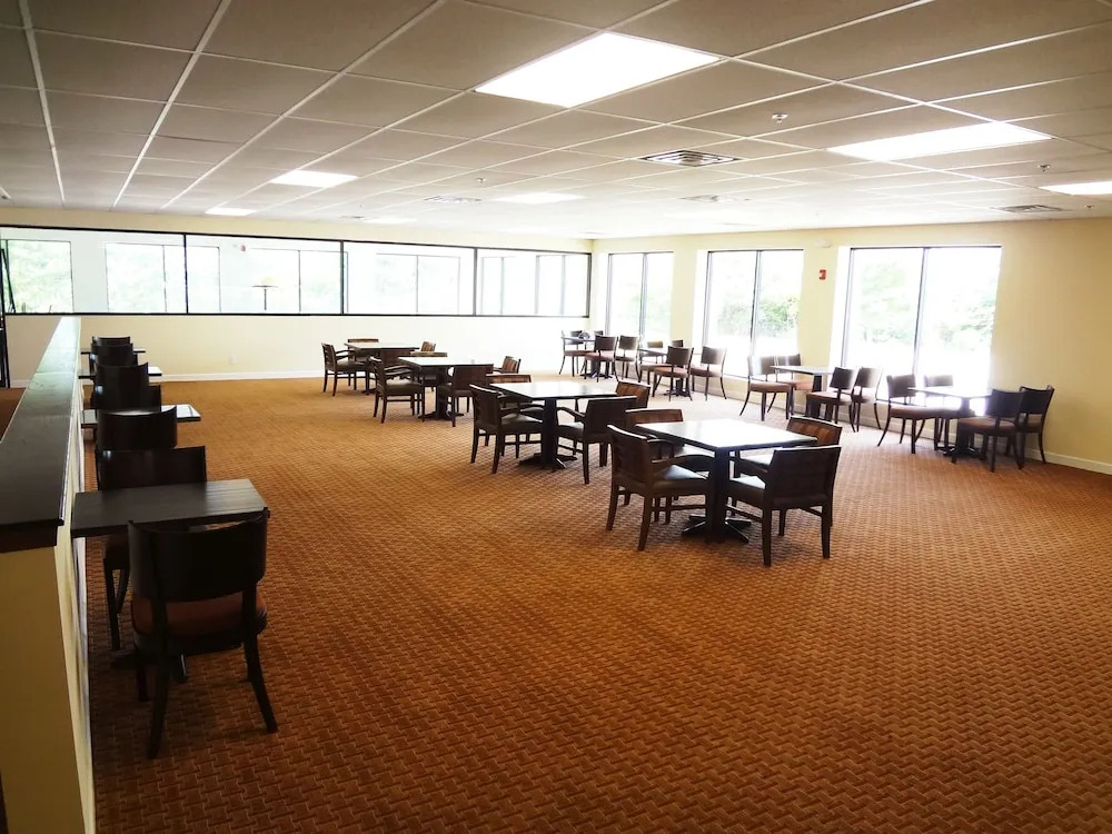 Red Roof Inn & Conference Center Chicago - Aurora Fox Valley