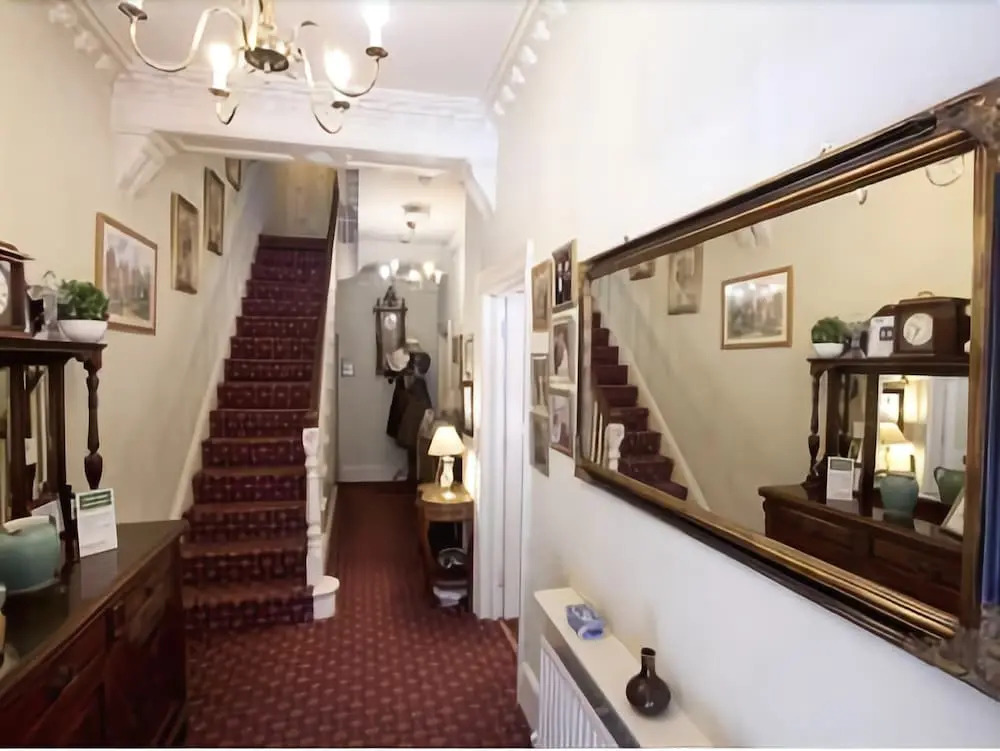 Riverbank House