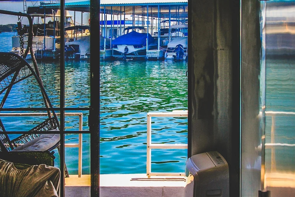 Airstream Houseboat Amazing Lake Travis View