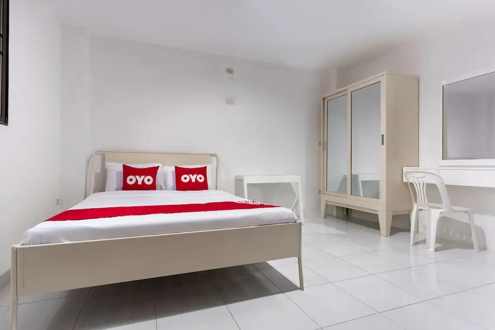 OYO 1104 Goldenville