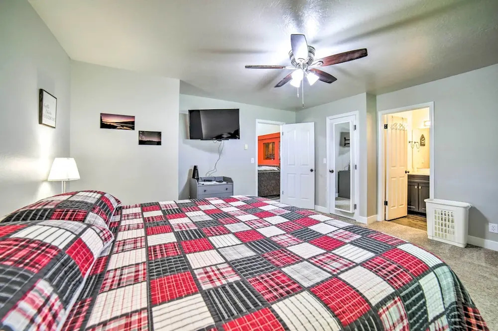 Idaho Falls Townhome ~ 5 Mi to Tauthaus Park!