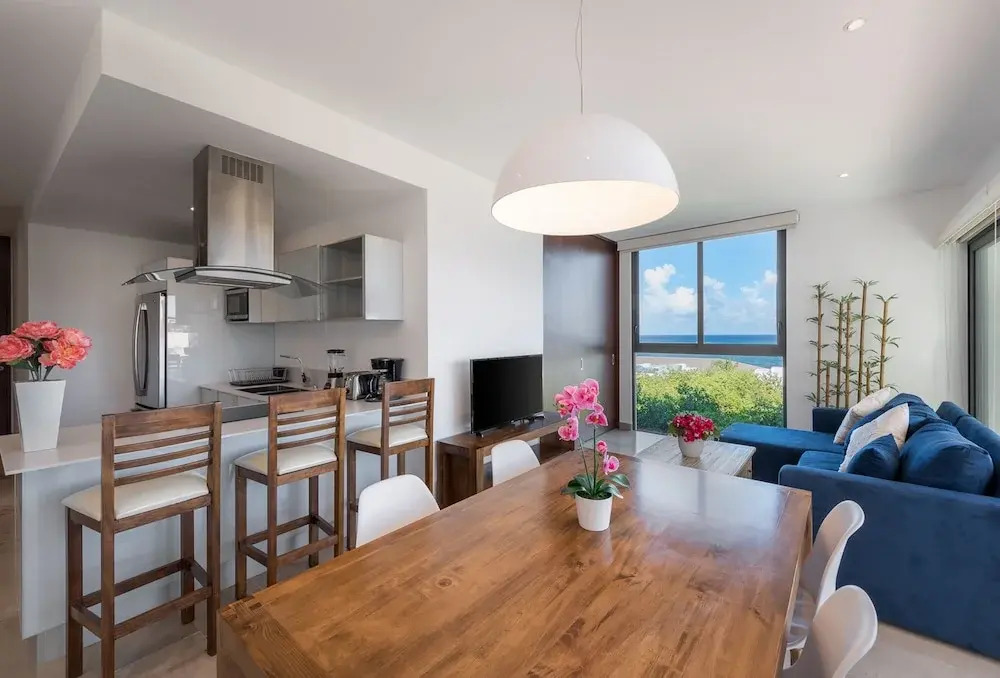 Elegant 1 BR  with ocean view by Happy Address