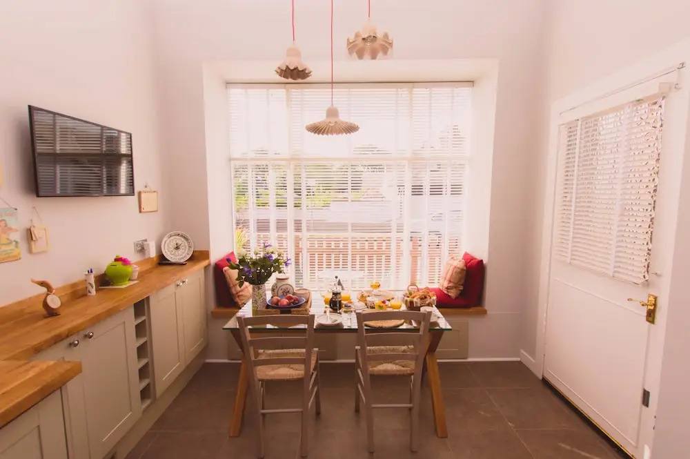 15 Alloway B&B