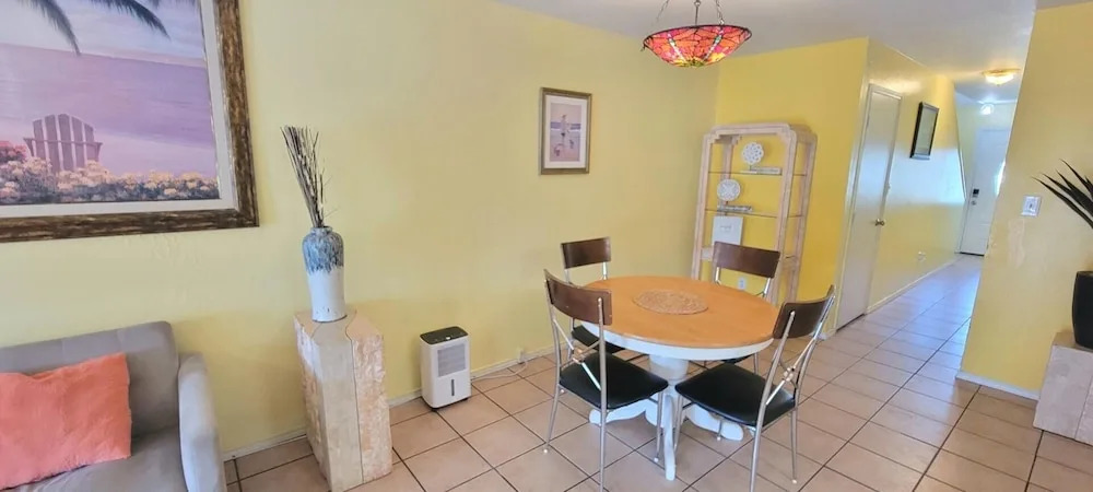 Private Townhome w/ private pool 1 block to beach 3 Bedroom Home by RedAwning