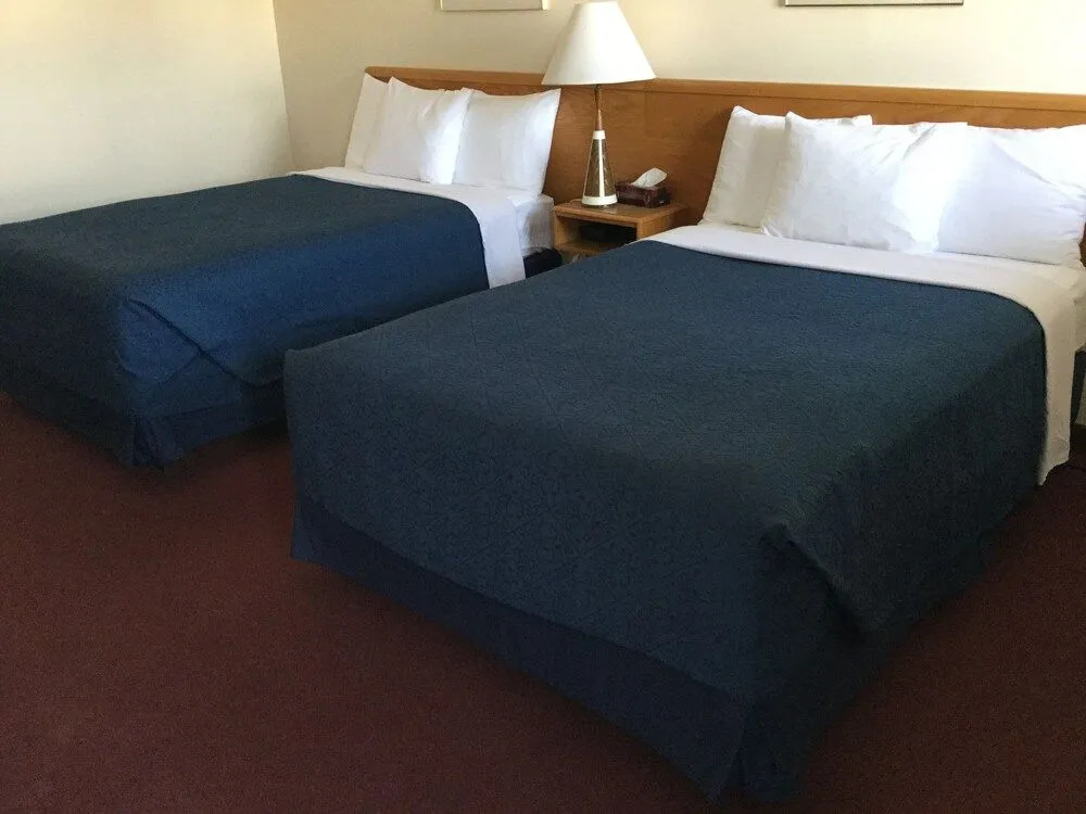 Trunk Road Motel