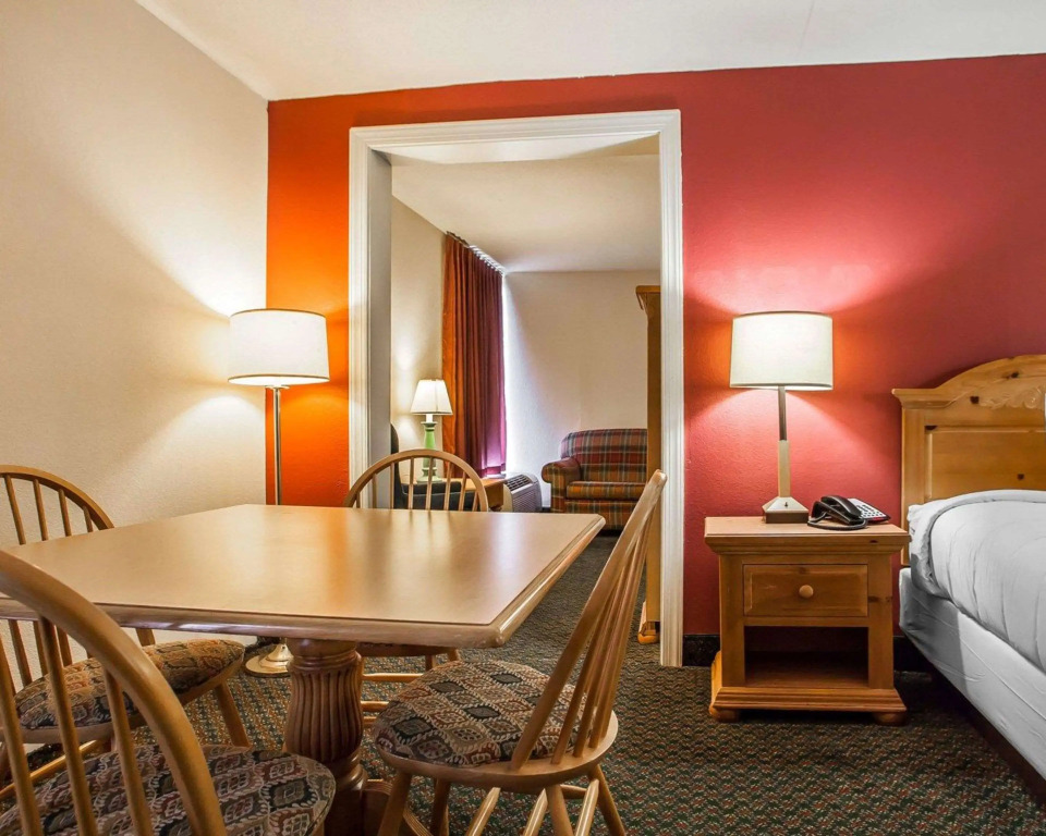 Comfort Inn & Suites Wyomissing-Reading