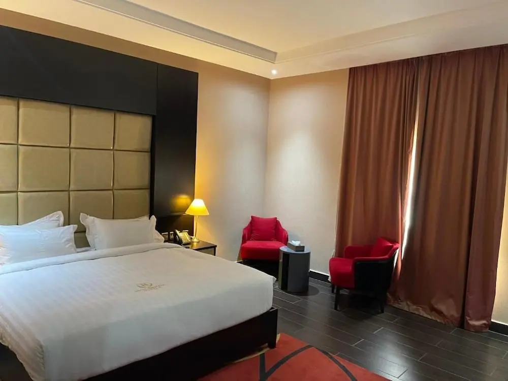 Rich-Bridge Hotel