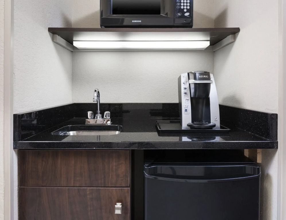 Holiday Inn Express Hotel & Suites Minneapolis - Minnetonka by IHG