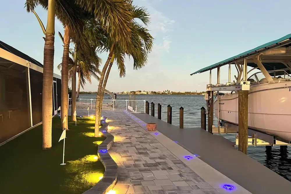 Waterfront Matlacha Home w/ Hot Tub & Grill!