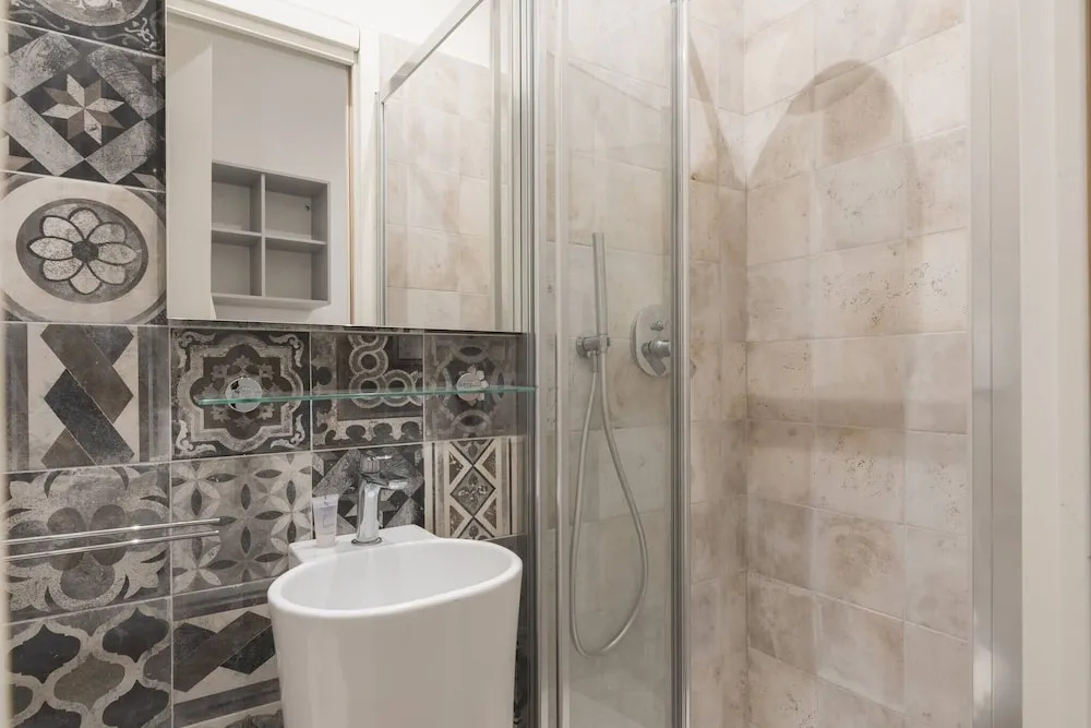 Vatican Suite 2 Levels Completely Renovated