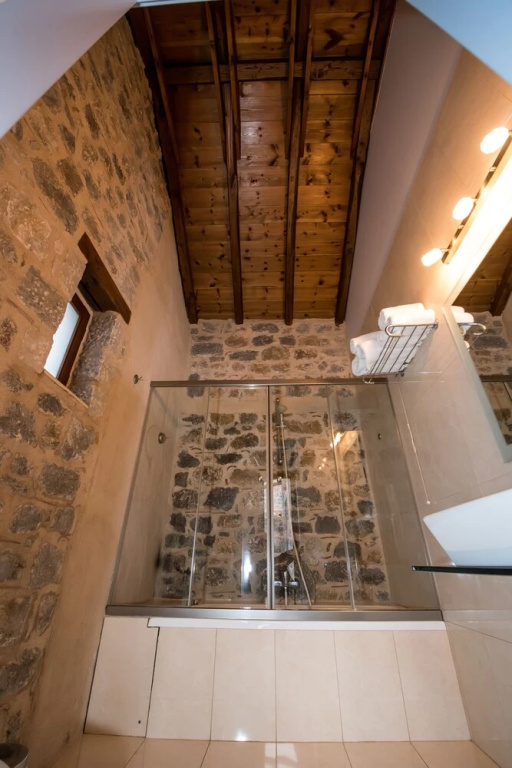 Xemoni Hotel