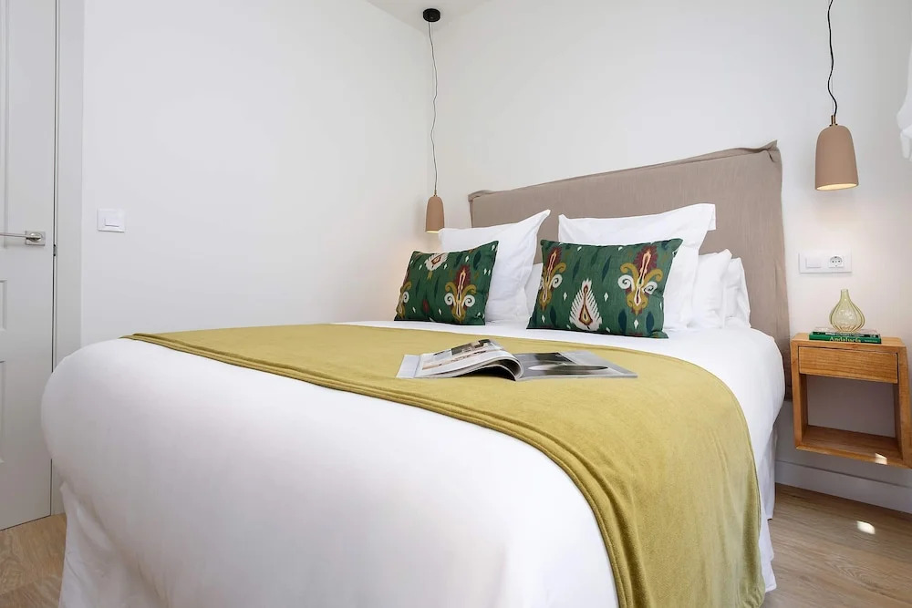 Exclusive Duplex With Private Terrace & Pool in Seville. Feria 21